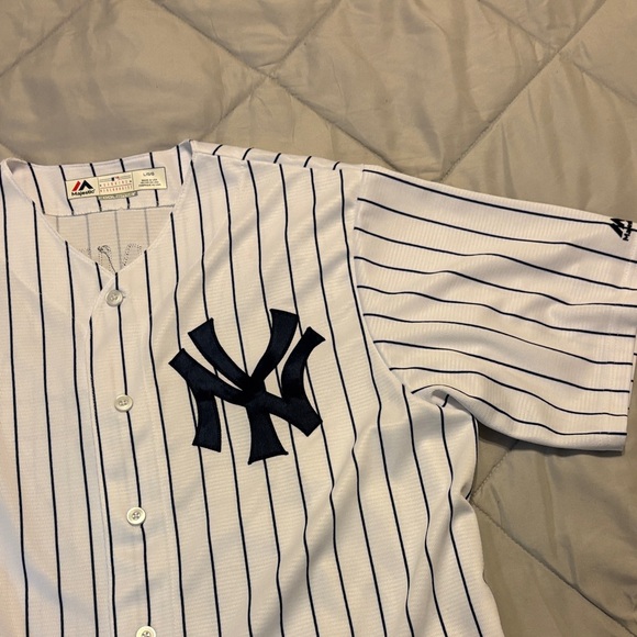 Majestic White and NAVY Striped Jersey - Picture 4 of 5